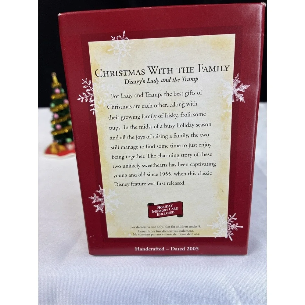 Hallmark 2005 Disney Lady & Tramp Christmas With The Family Keepsake QXD4235